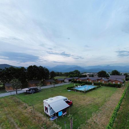 Finca Idoize Camping Hotel Akhmeta Ngoại thất bức ảnh