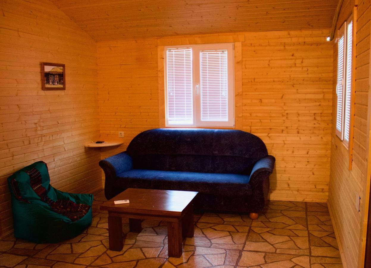 Finca Idoize Camping Hotel Akhmeta Ngoại thất bức ảnh